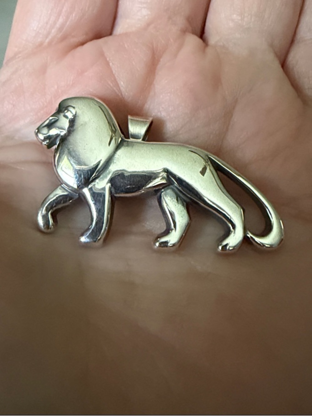 James Avery Retired Sterling Silver Walking Lion Pin/Pendant